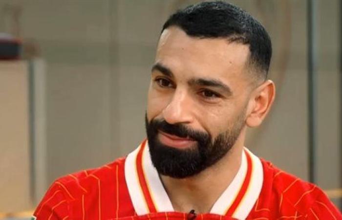 محمد
      صلاح:
      أطلب
      من
      أمي
      دائمًا
      الدعاء
      لي..
      وأنا
      صاحب
      فكرة
      سيلفي
      الفوز
      بالفريق - نجوم مصر