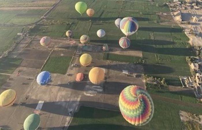 شدة
      الرياح
      توقف
      رحلات
      البالون
      الطائر
      في
      الأقصر
      لليوم
      الثالث
      على
      التوالي - نجوم مصر